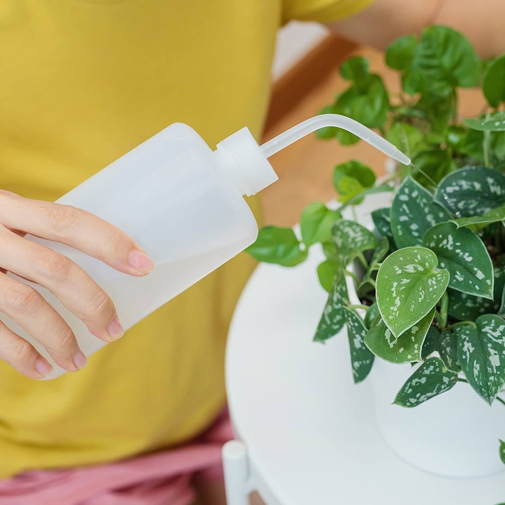 Water Container Squirt Bottle