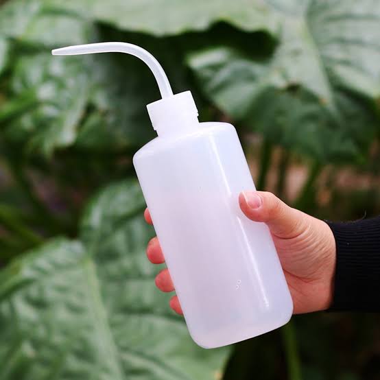 Water Container Squirt Bottle