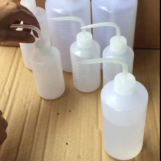 Water Container Squirt Bottle